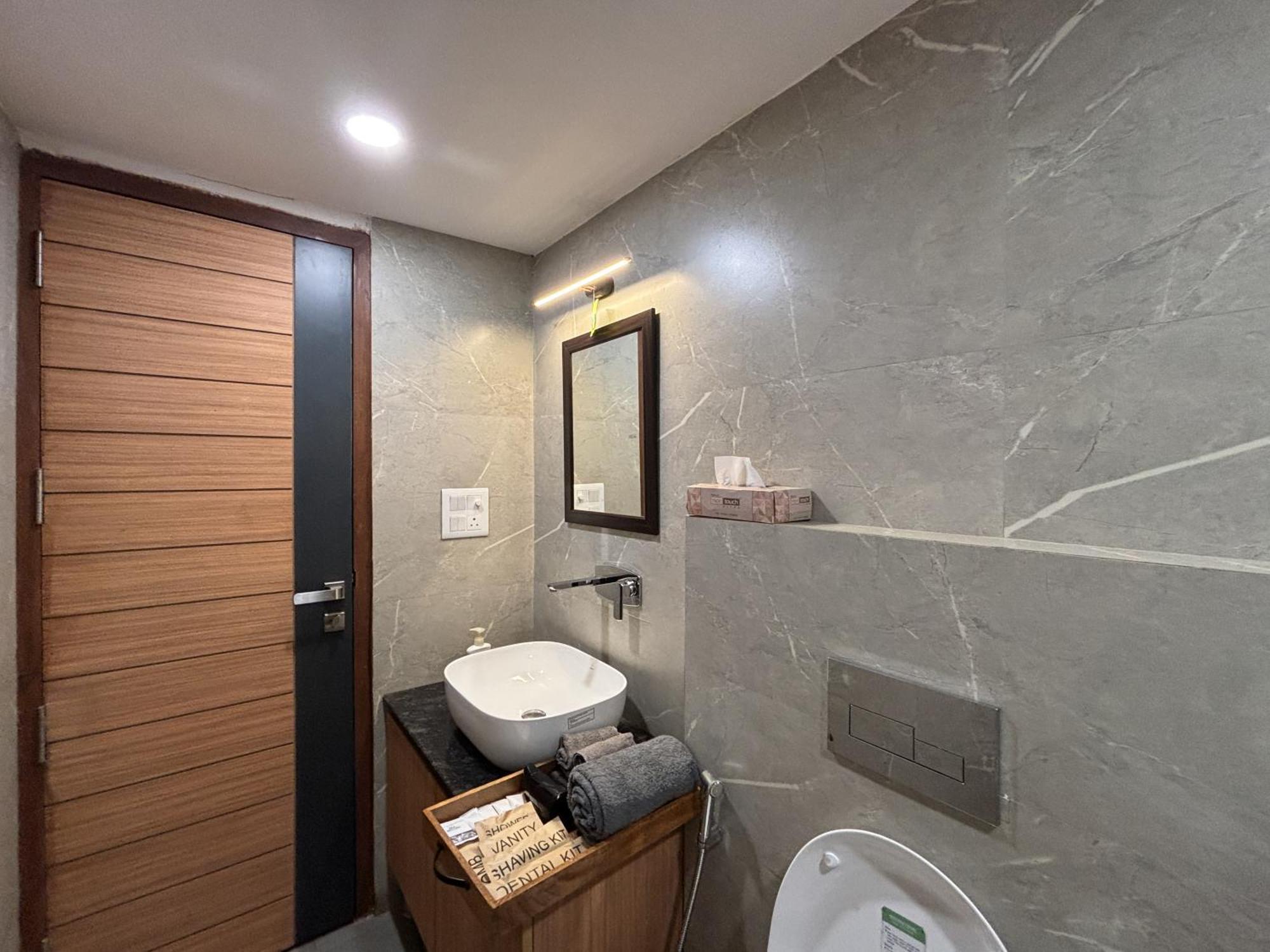 Housr Sector 45 Gurgaon Near Artemis Hospital Otel Dış mekan fotoğraf